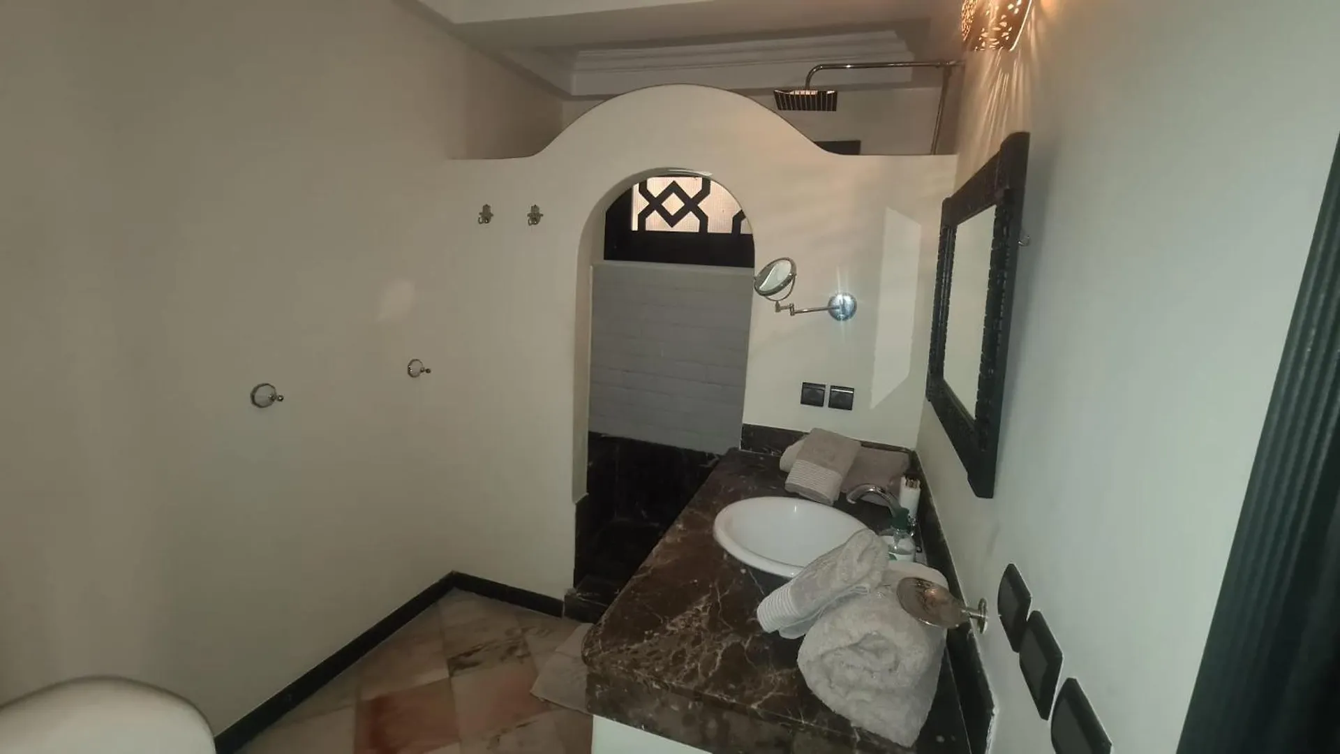 Villa Park Villa, 8 Suites, Pool, 10Mn From Gueliz Marrakesh